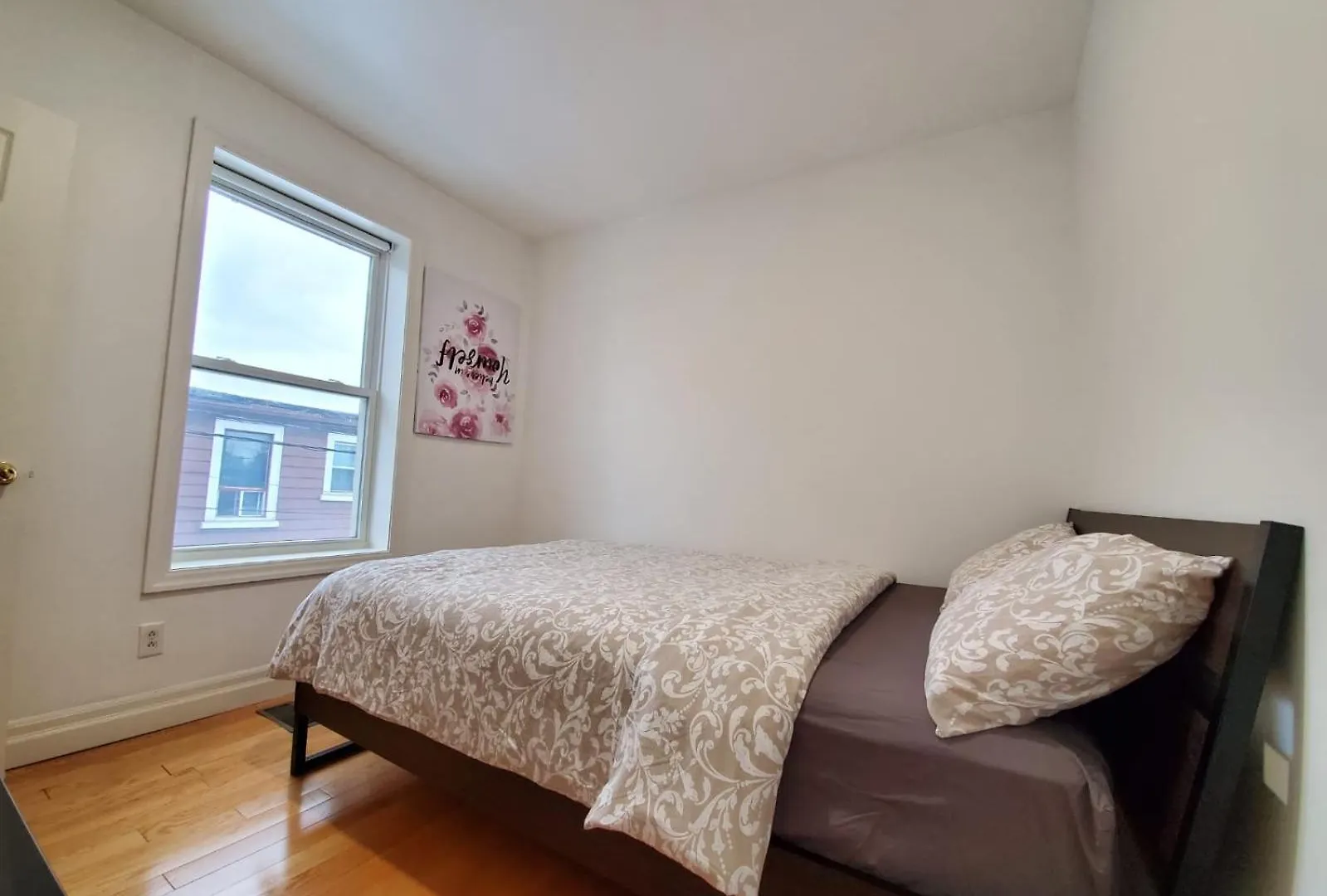 Mins Walk To Trinity Bellwood Park From Your Apartment Downtown Toronto Canadá